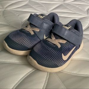 Nike flex baby tennis shoes